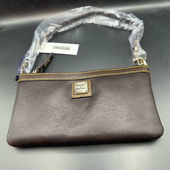 Dooney Bourke Large Slim Wristlet - Picture 10 of 14